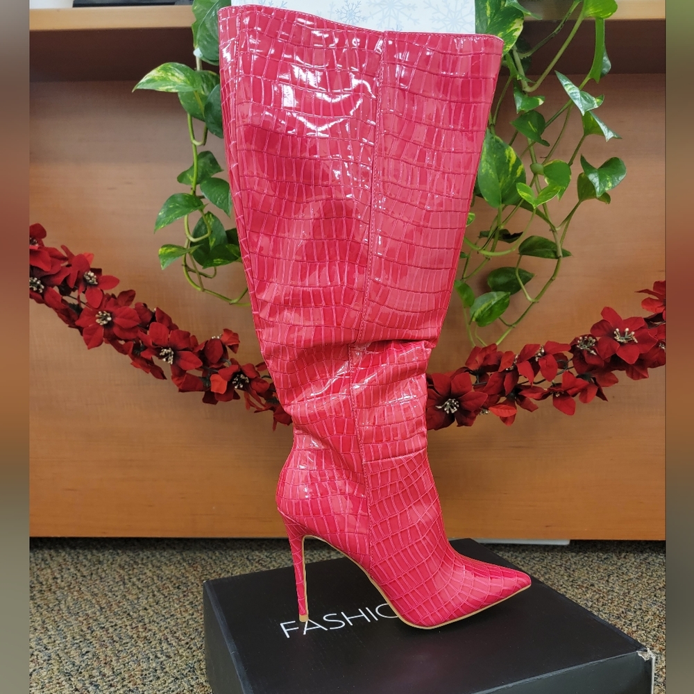 FashionNova HOT HOT PINK Boots